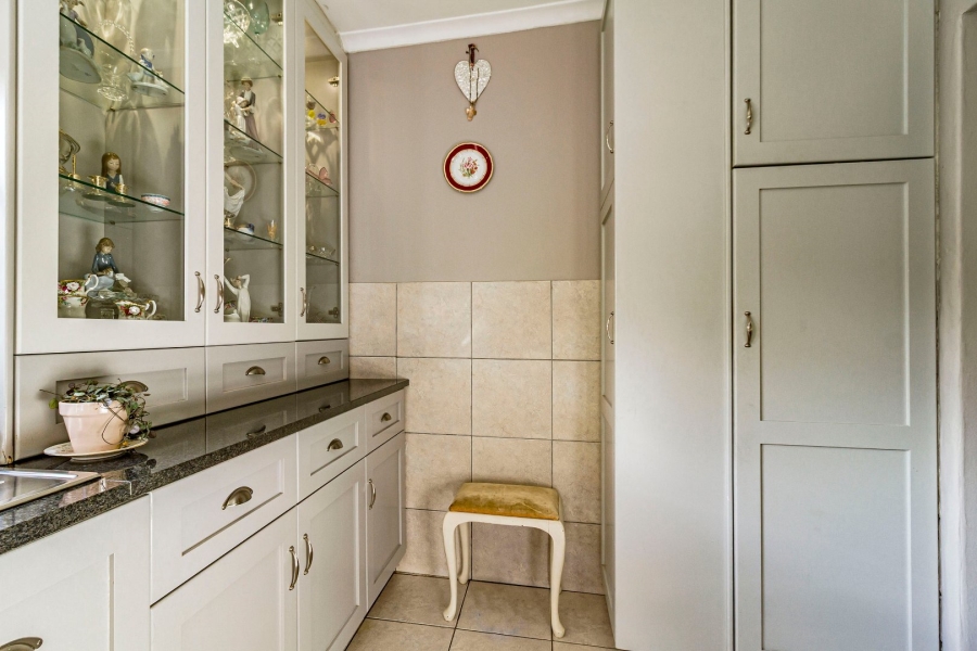 8 Bedroom Property for Sale in Helderberg Estate Western Cape